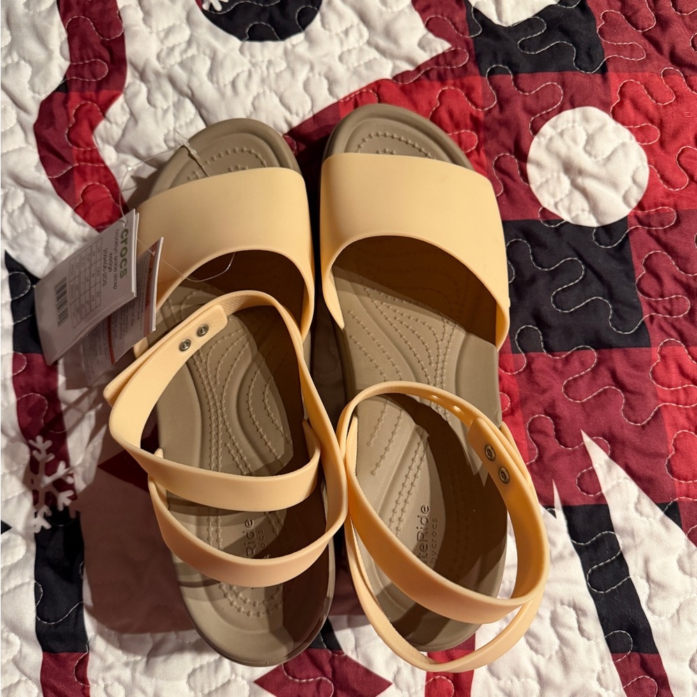 CROCS Brooklyn ankle strap wedge